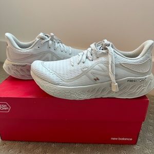 Women’s New Balance fresh foam 1080